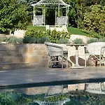 Bed & Breakfast Lalande-laborie 4*