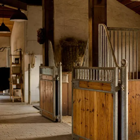 Lalande-laborie Bed & Breakfast *