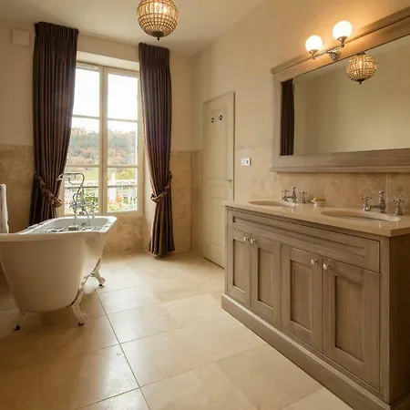 Lalande-laborie Bed & Breakfast *
